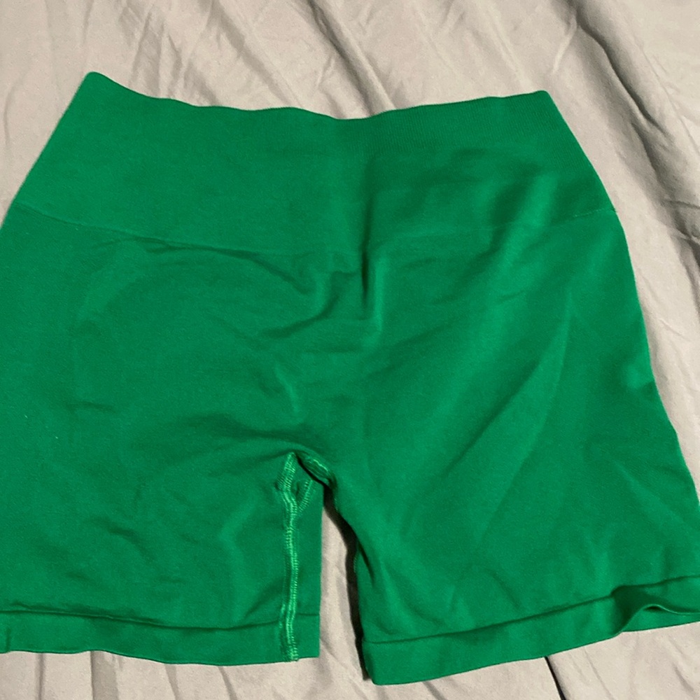 Alphalete Seamless Workout Shorts- Green, Size M